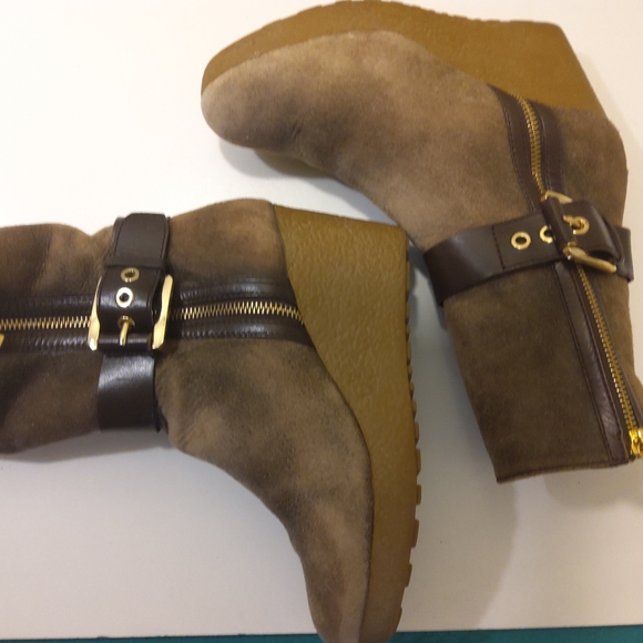 Michael Kors Wedge Boots - Picture 4 of 8